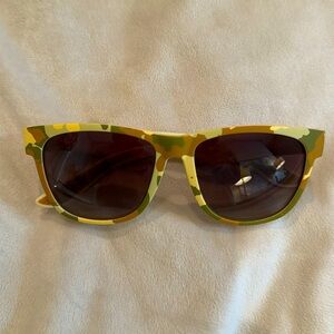 Goose OG sunglasses camo